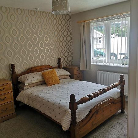 En-suite Bedroom in a quiet bungalow Porthmadog Extérieur photo